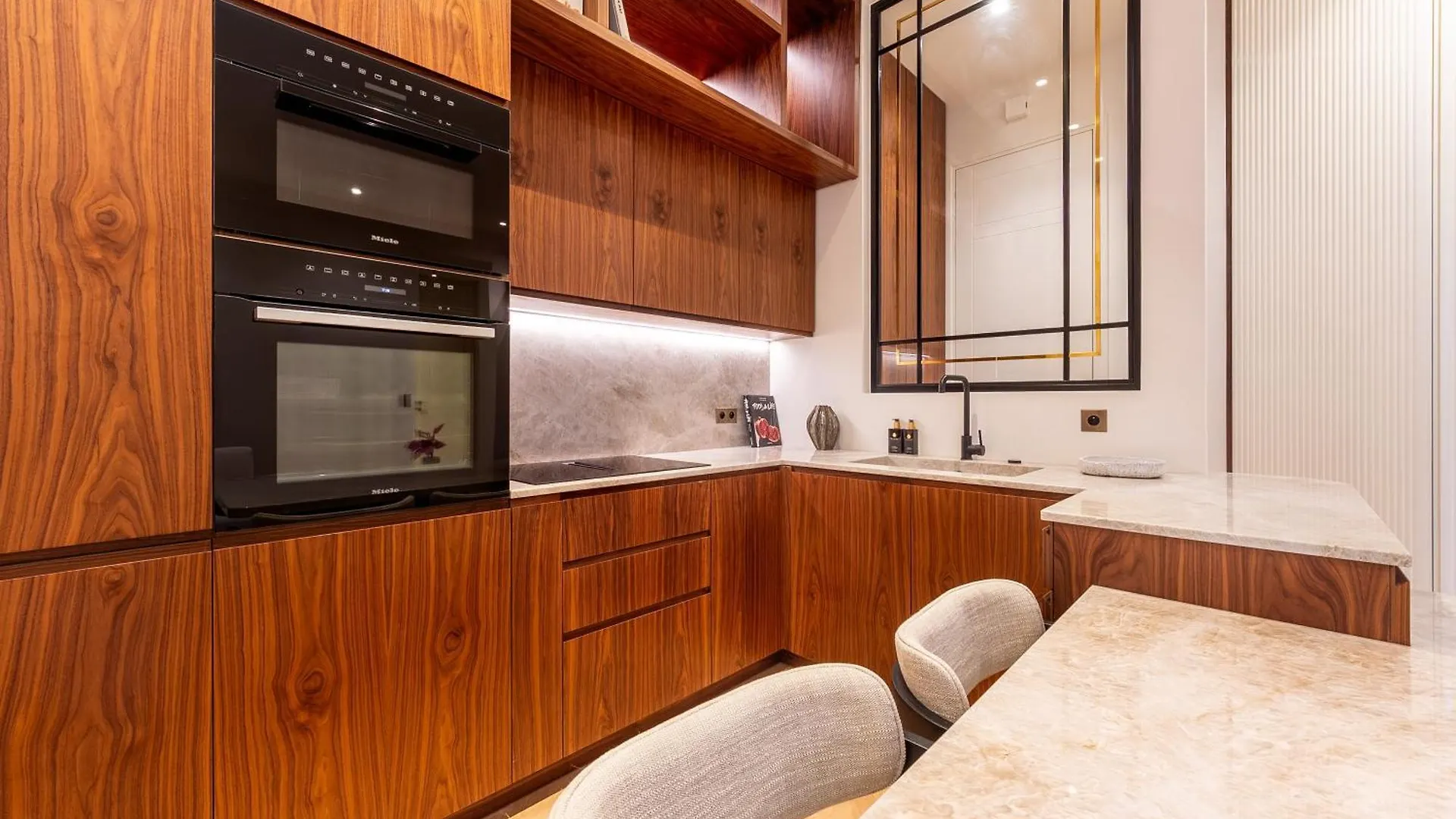Apartment Luxurious Suite Eiffel Tower Flandrin Muette Ac Paris France